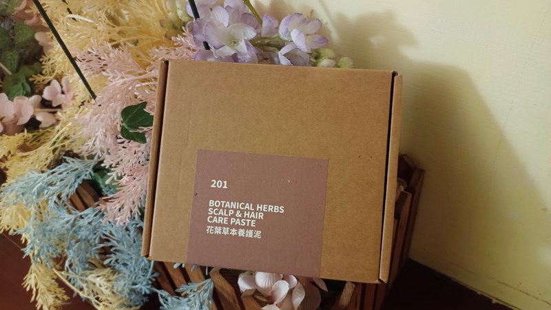 女人知己試用大隊,口碑行銷,部落客行銷,Flora Floral花葉草本養護泥,頭皮養護,頭皮護理,頭皮清潔,植萃染髮,中草藥,草本植萃,頭皮去角質,頭皮調理,花葉頭皮養護,201花葉草本養護泥,203花葉頭皮養護泥矯色版,頭皮養護專家